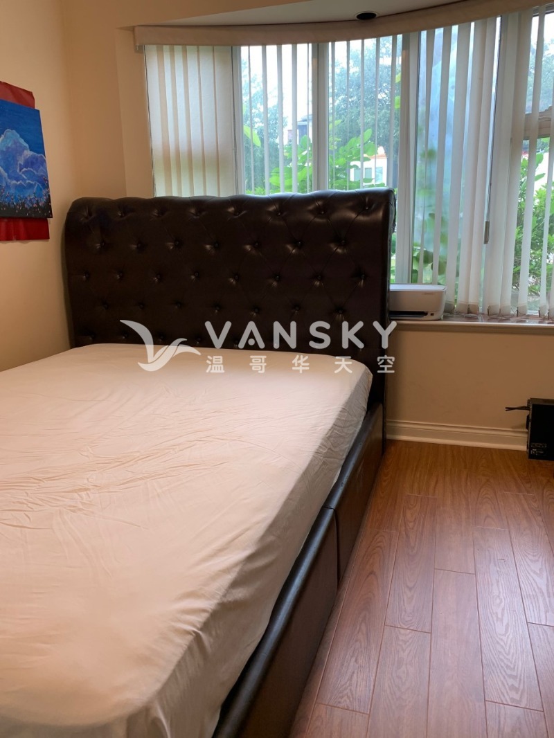 230123141529_main floor bedroom-1.jpg